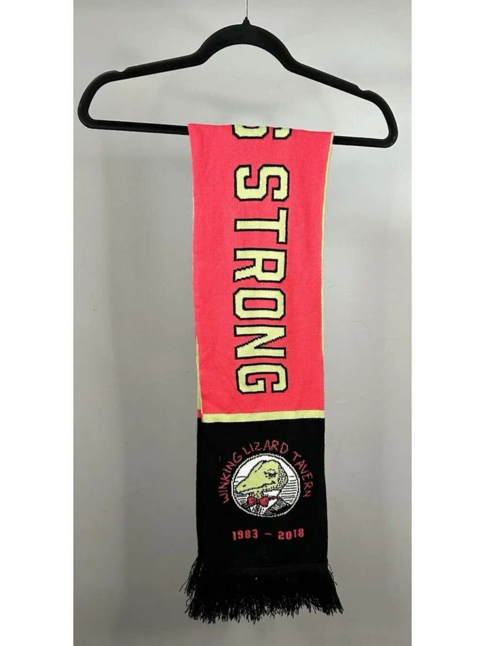 Great Lakes Brewing 1988-2018 Winking Lizard Tavern Scarf 35 Years